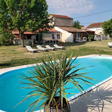Les Morines Villa Eyrans Exterior photo